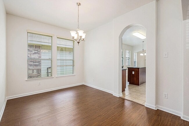 Dining / Open space - 7327 Boerne Creek Dr