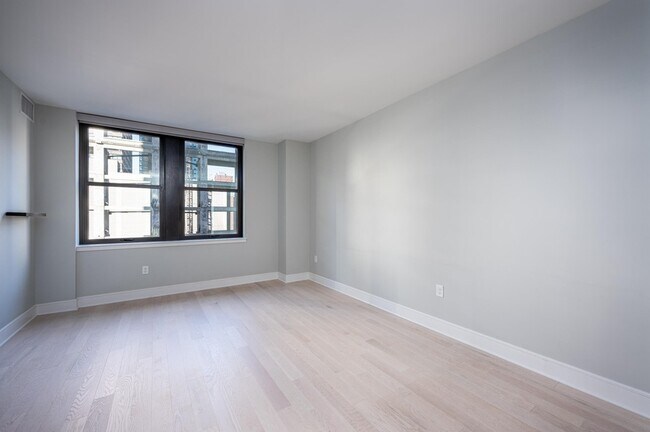 Photo - 10 Provost St