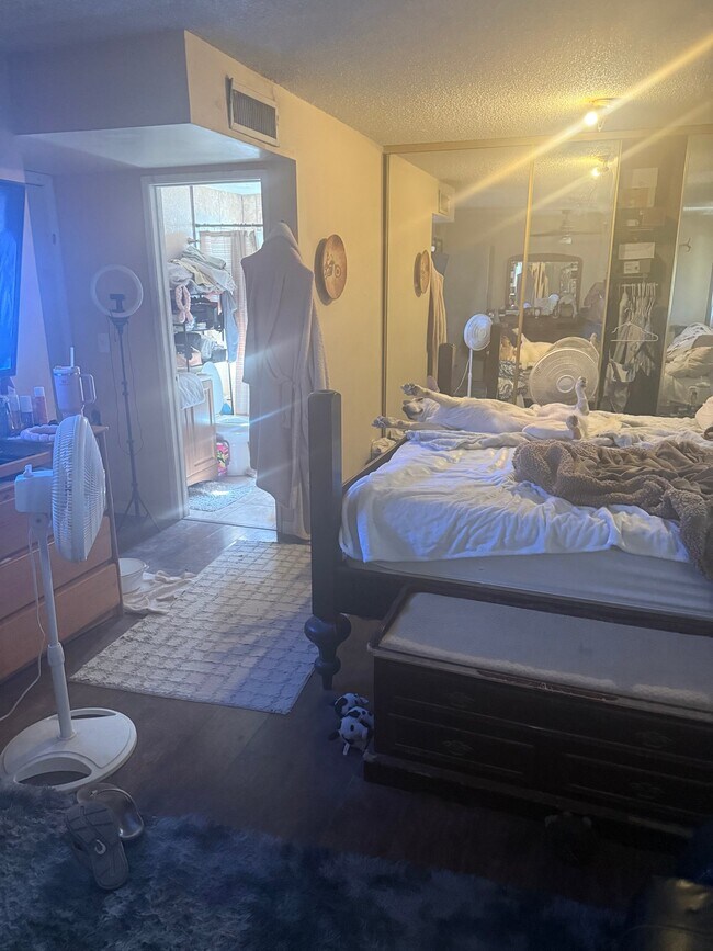 Photo - 328 E Holmes Ave
