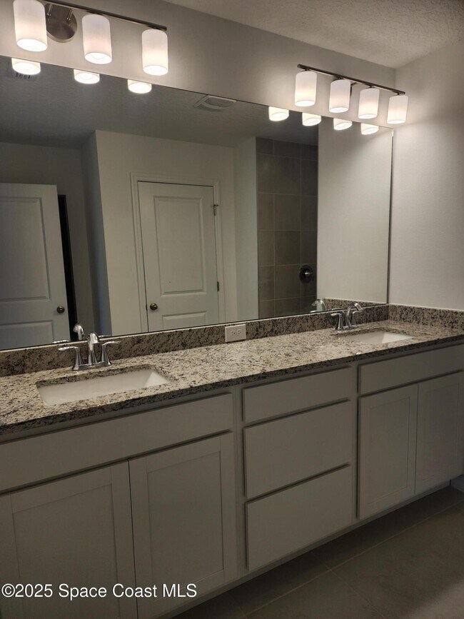 Photo - 2211 San Filippo Dr SE