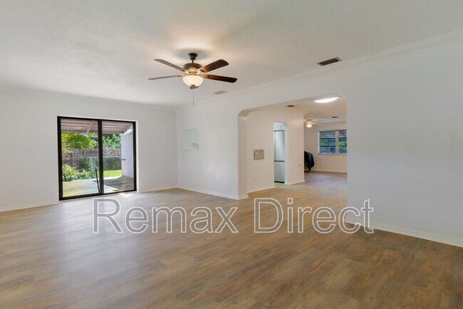 Photo - 4375 Forest Ln