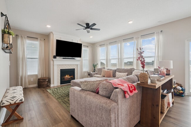 Photo - 1275 Priscilla Ct