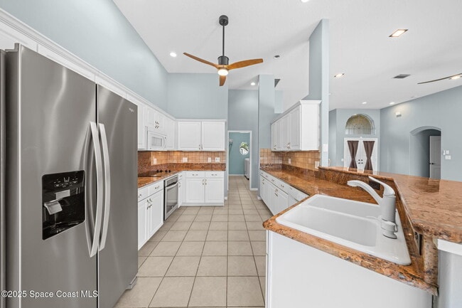 Photo - 908 Fostoria Dr