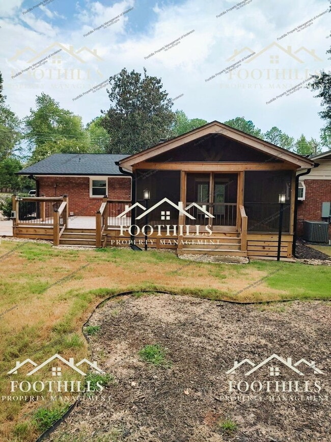 202 Wedgewood Dr