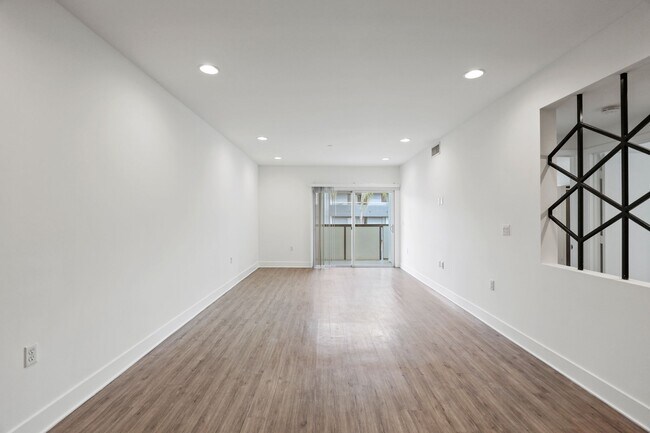 Photo - Poinsettia Sunset by Wiseman