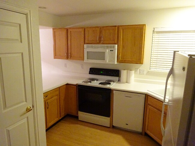 Photo - 2930 W Stuart St