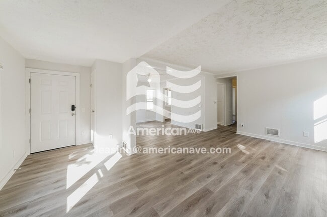 Photo - 46 Halford St