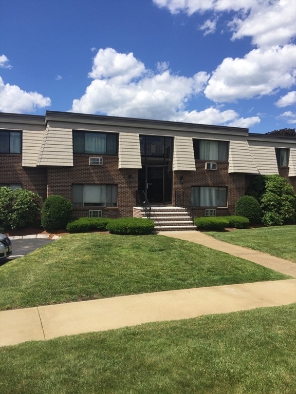 Photo - 1 Hallmark Gdns Unit 1