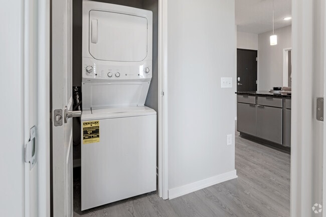 2BR, 2BA - Story