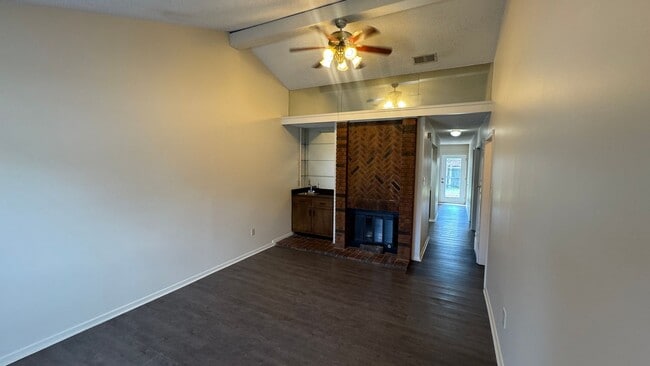 7013 Wesley Ct