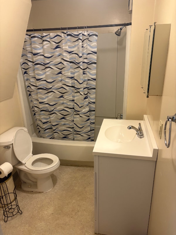 Photo - 134 E Main St Unidad down stairs