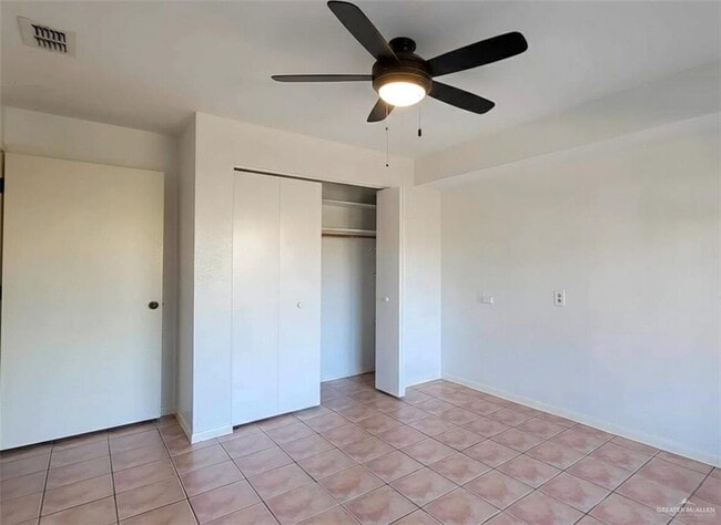 Photo - 11 E Cora Lee Dr