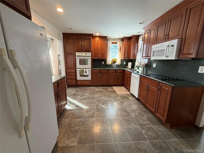 Photo - 32 Landview Dr