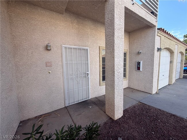 Photo - 1900 N Torrey Pines Dr Unit 105