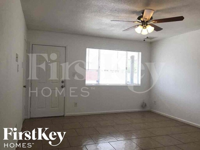 Photo - 8707 N 41st Ave