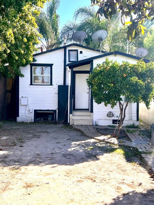 Photo - 2117 E 112th St