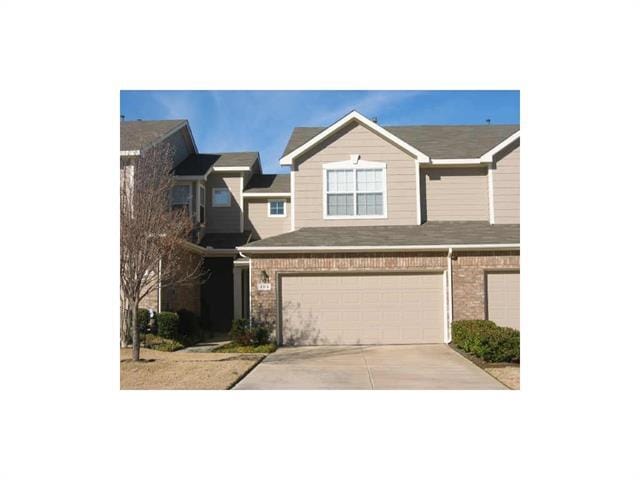 Building Photo - 909 Avondale Ln
