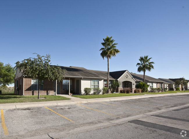 Rancho Del Cielo I & II - Rancho Del Cielo I & II Apartments