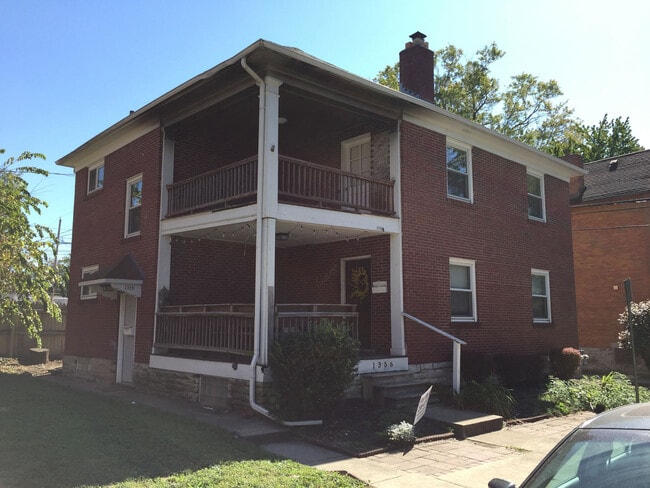 Building Photo - Dennison Ave 1356-1358 CR Unit 1358