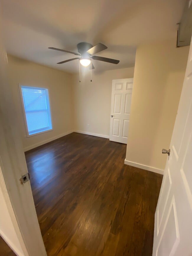 Photo - 1611 Nutwood St