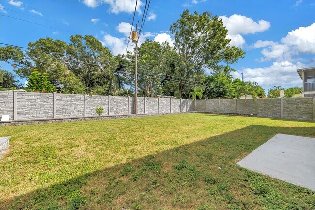 Photo - 6519 27th Way N