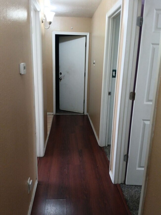 Photo - Three Bedroom, Two bathroom House on the W...
