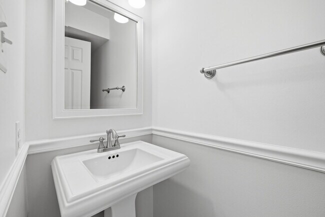 Photo - 6701 Washington Blvd