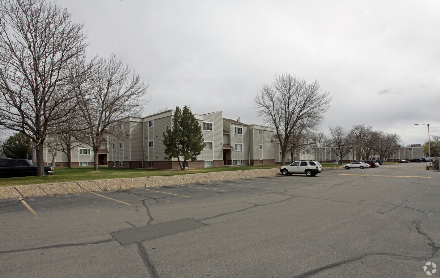 Photo - Island Grove Village Apartments
