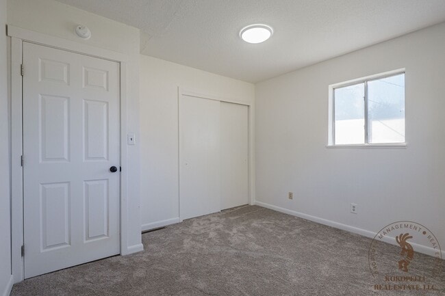 Photo - 659 Middleridge Dr