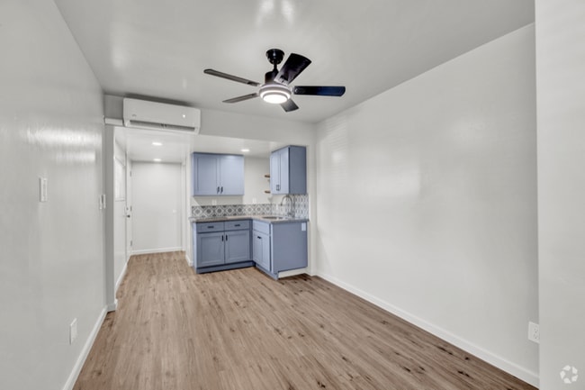 Building Photo - 526 Olive St Unit 1 Rental