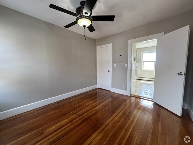 Building Photo - 76 Fremont St Unit 2 Rental