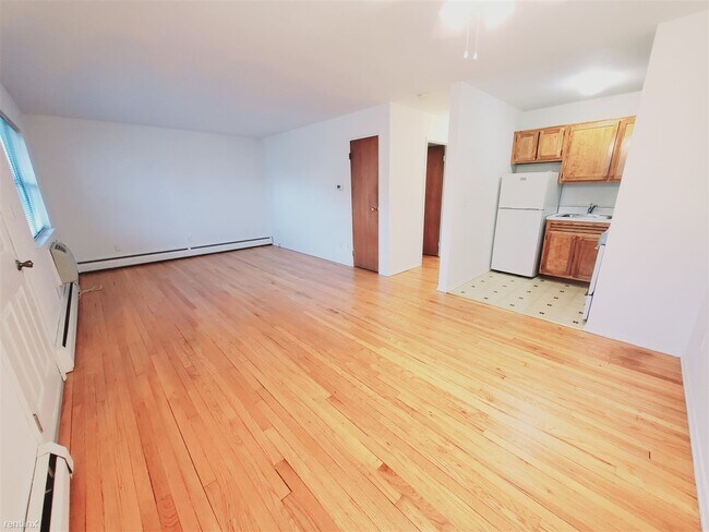 Photo - 1 br, 1 bath Condo - 28 Belltown Rd Unit K Unidad K