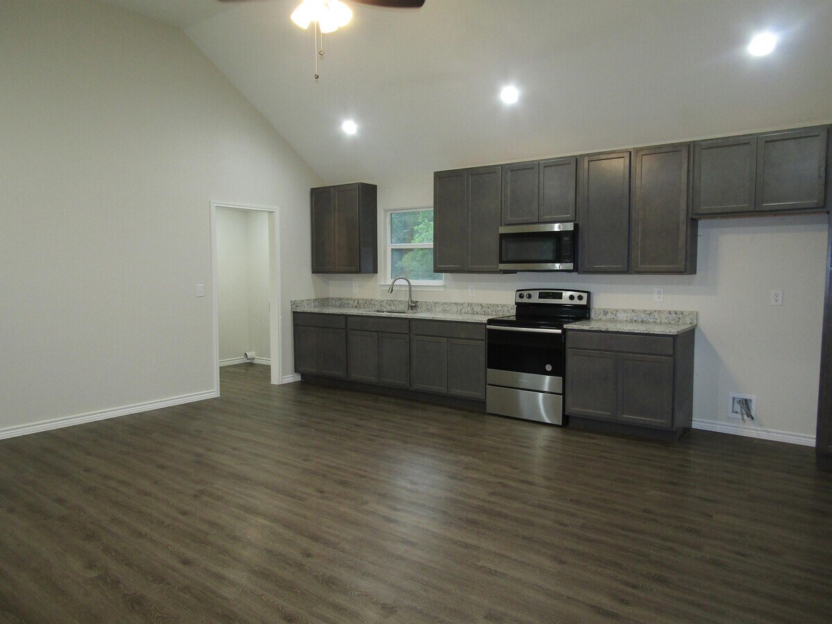 Photo - 355 Garrison Dr