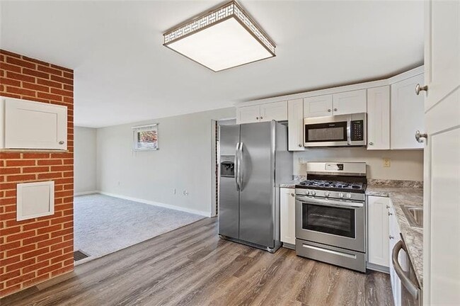 Photo - 8966 Knoll St
