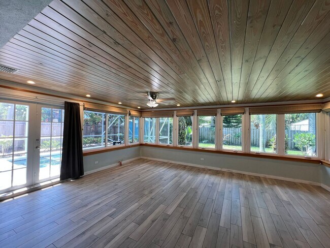 Photo - Spacious 3 Bedroom 2 Bath with Pool 2 Blocks from the Beach