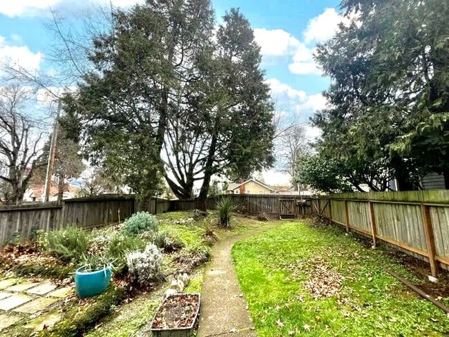 1810 Charnelton St Unit 1810