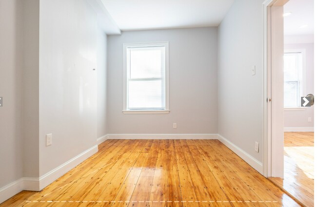 Photo - 48 Green St Unit 2
