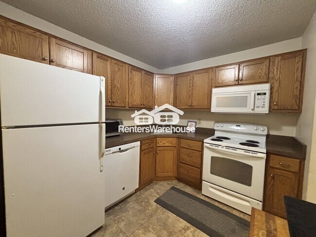 Photo - 1700 Four Oaks Rd Unit Apt 124