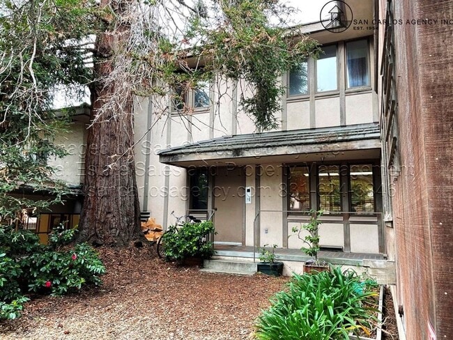 Downtown Carmel-by-the-Sea Studio - Downtown Carmel-by-the-Sea Studio House