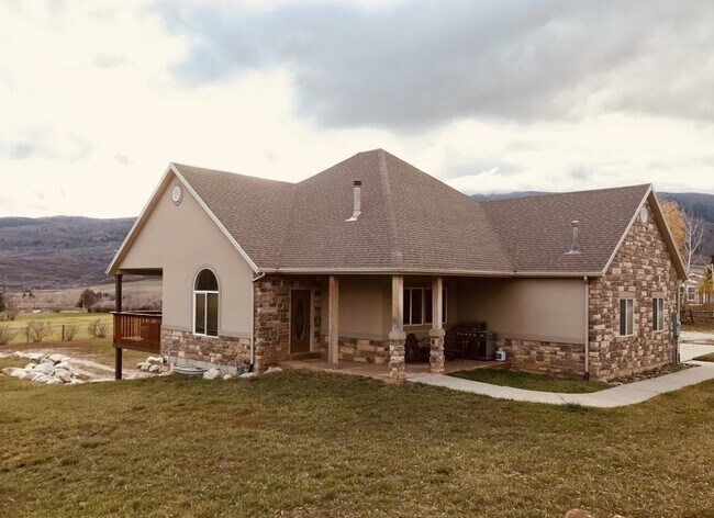Photo - 4835 Creek View Dr Unit 2