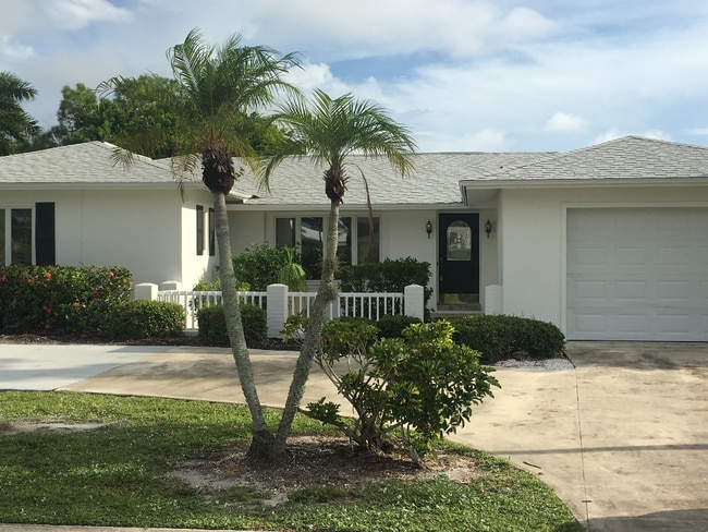 Photo - 847 N Collier Blvd House
