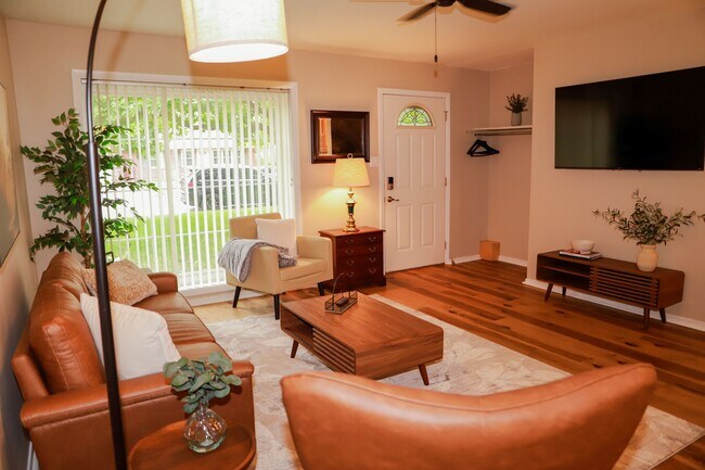Photo - 1714 Carolyn Dr