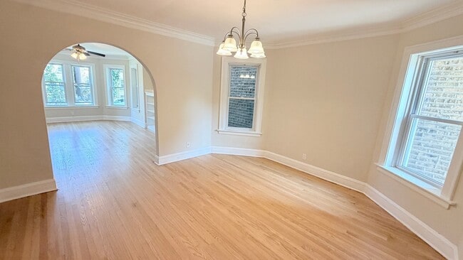 Photo - 5706 N Maplewood Ave Unit 1