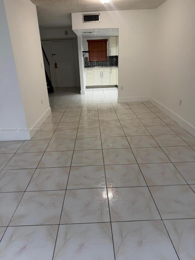 Photo - 30 NW 87th Ave Unidad C223
