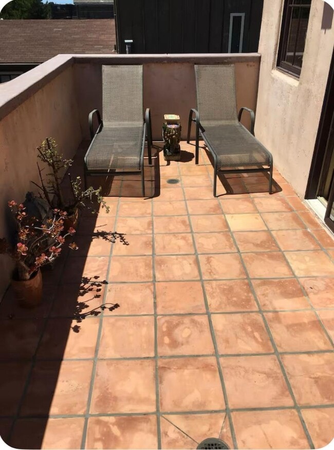 Photo - 759 Rockaway Beach Ave