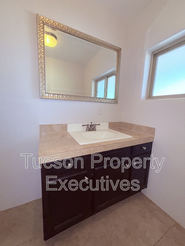 Photo - 2925 N Estrella Ave