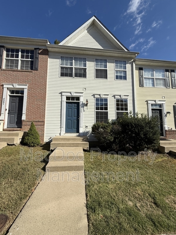 Building Photo - 4249 Normandy Ct