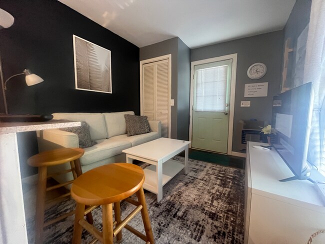 Photo - 186 Hilltop Ln Unit B