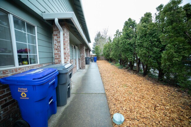 Photo - 3411-3423-3423 SE 85th Ave Unit 3415