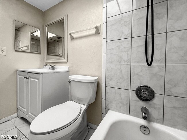 Building Photo - 2239 Iris Way